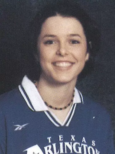 stephanie miklis 2002 volleyball headshot