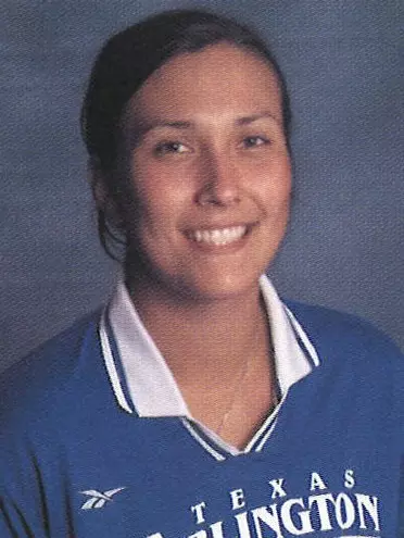 melissa robinett 2002 volleyball headshot