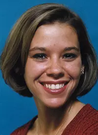leslie van hoose 1999-00 women's basketball headshot