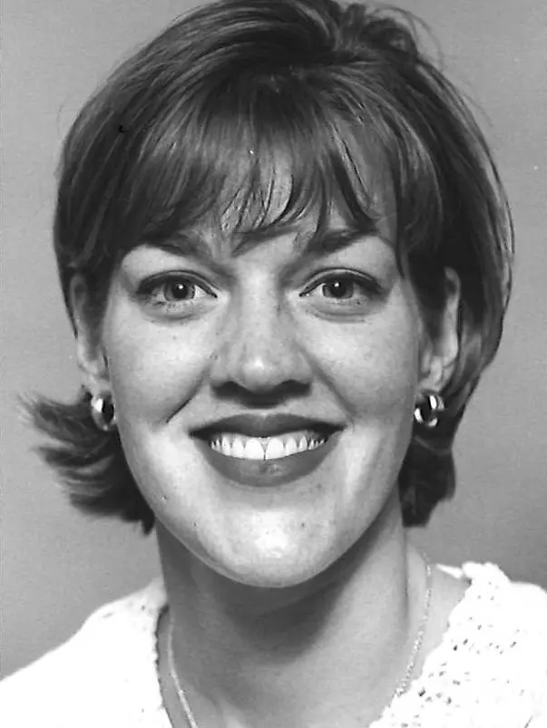 sue o'connell 1996 volleyball headshot