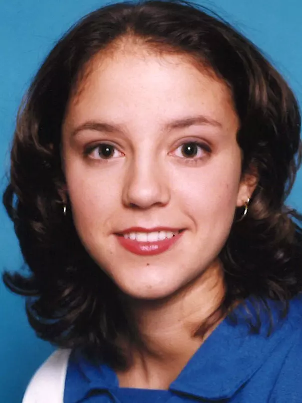 ellen fuente 2000 volleyball headshot