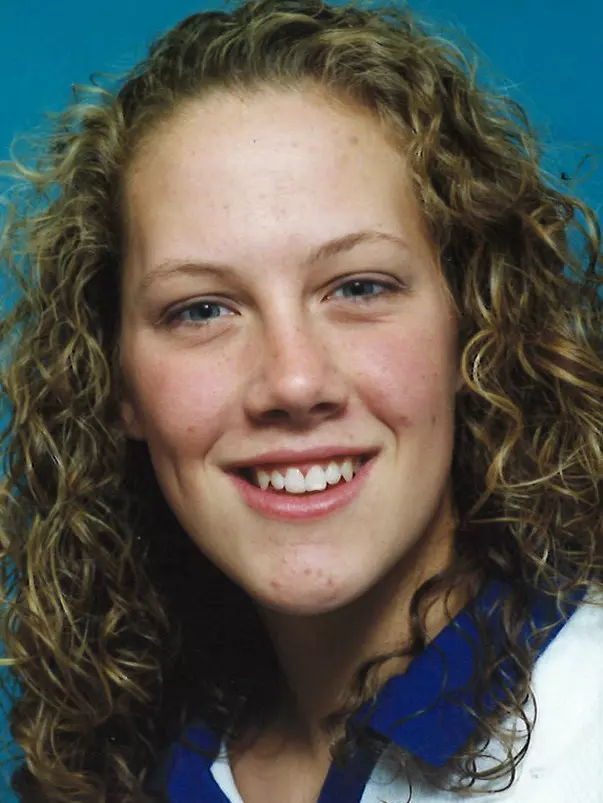 lindsey uebele 2000 volleyball headshot