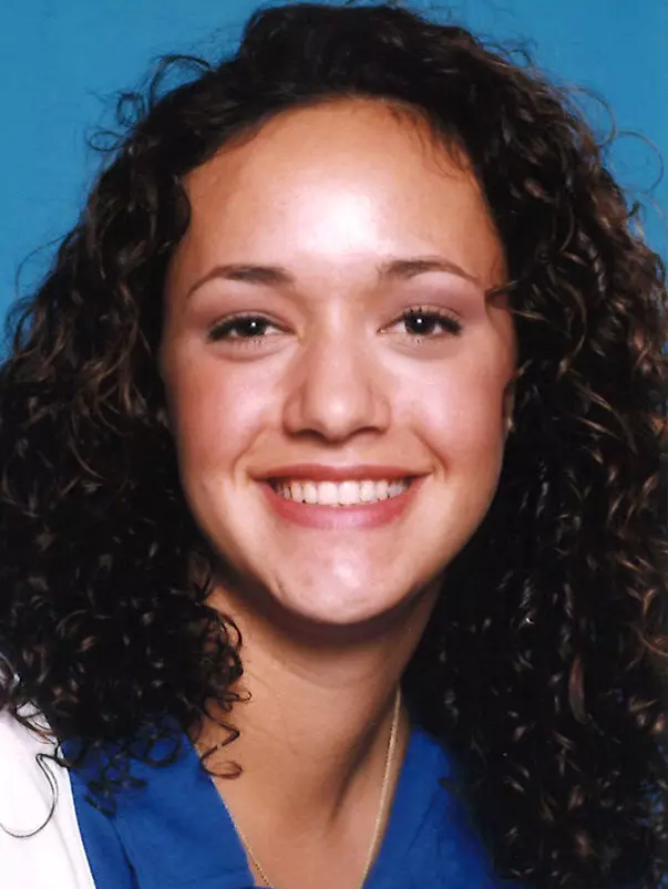 sarah donn 1999 volleyball headshot