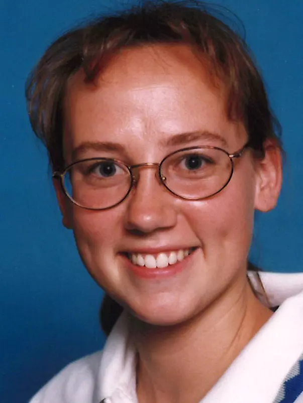 beckie henderson 1998 volleyball headshot