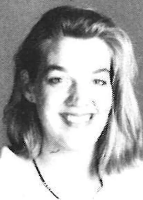 sue o'connell 1994 volleyball headshot