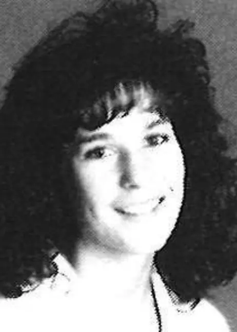 april lee 1993 volleyball headshot