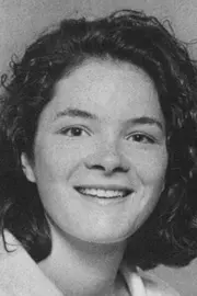 lyndy stevens 1994 volleyball headshot