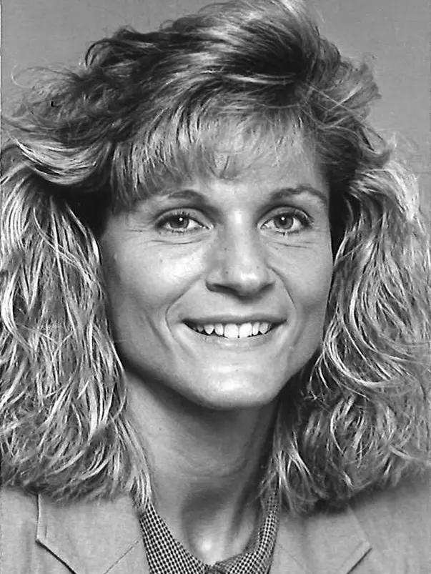 dana boyle 1995 volleyball headshot