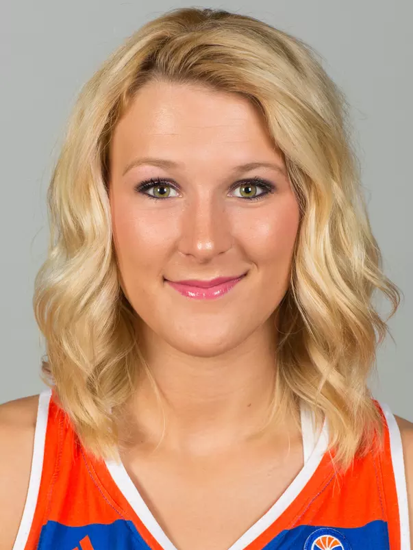 UTA women's basketball photo day in Arlington, Texas on August 31, 2016. (Photo by/Gregg Ellman)