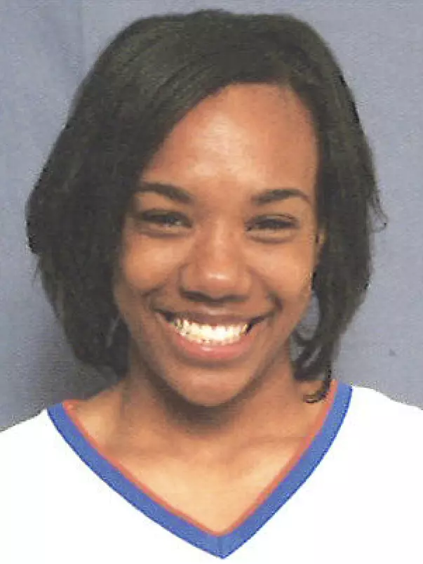 34_candice_champion_2008_wbb_headshot