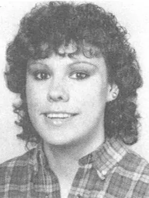 15_Brenda_Cupps_1983-84_WBB_headshot