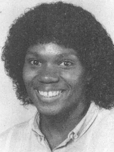 30_Jeannie_Curry_1983-84_WBB_headshot
