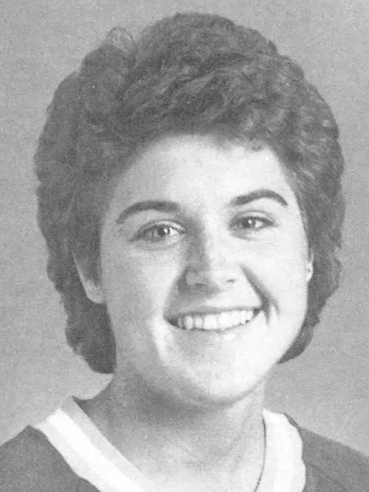 12_Julie_Roewe_1989-90_WBB_headshot