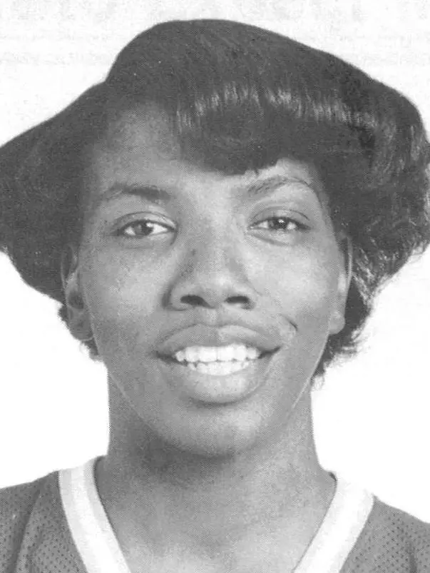 15_Tracy_Burr_1987-88_WBB_headshot