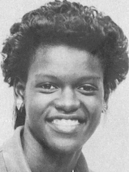 22_Chris_Franklin_1985-86_WBB_headshot