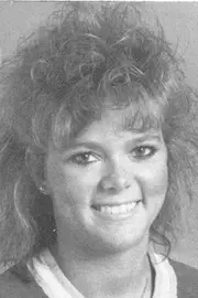 24_Jara_Behrens_1989-90_WBB_headshot