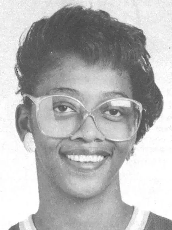 25_Sharlynn_Barree_1987-88_WBB_headshot