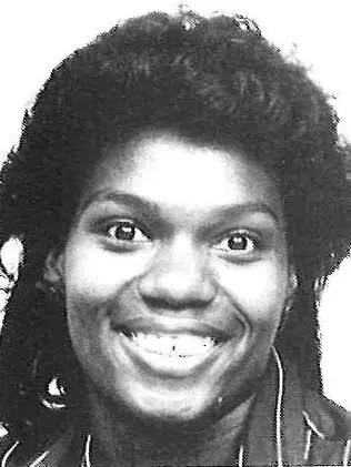 30_Jeannie_Curry_1984-85_WBB_headshot