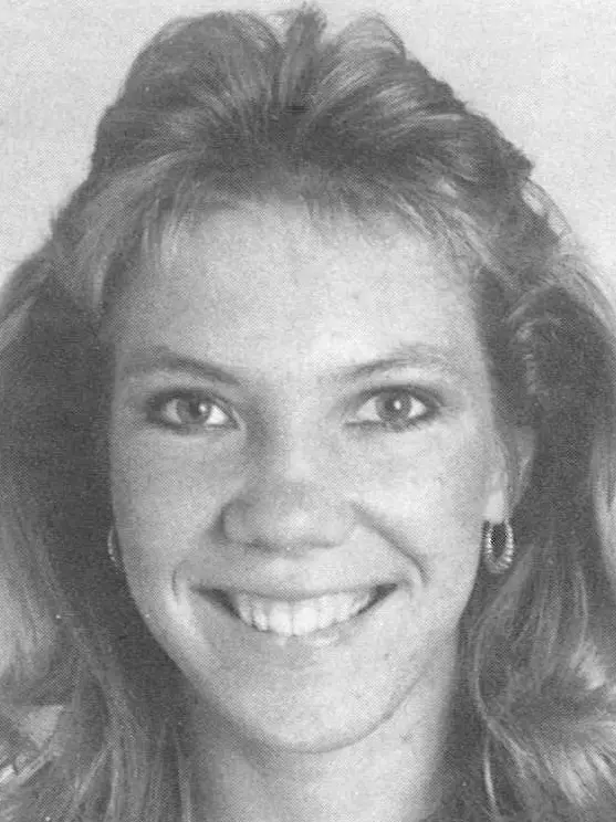 31_Rissa_Thomas_1988-89_WBB_headshot