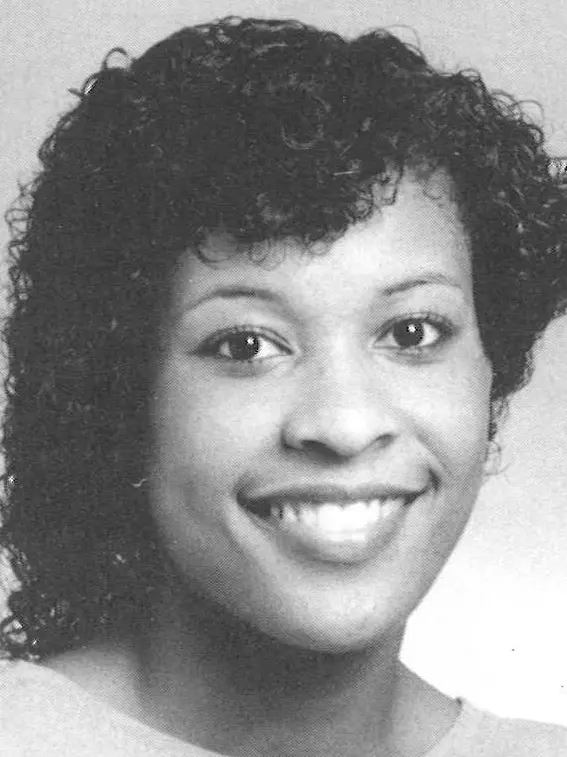 AC_Camellia_Bowen_1990-91_WBB_headshot