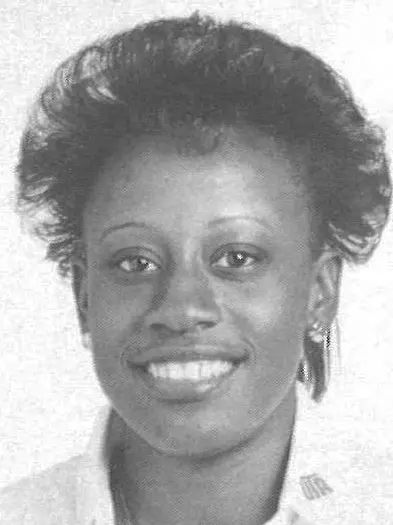 SM_Donna_Freeman_1987-88_WBB_headshot