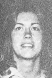 24_Beth_Fifield_1977_VB_headshot