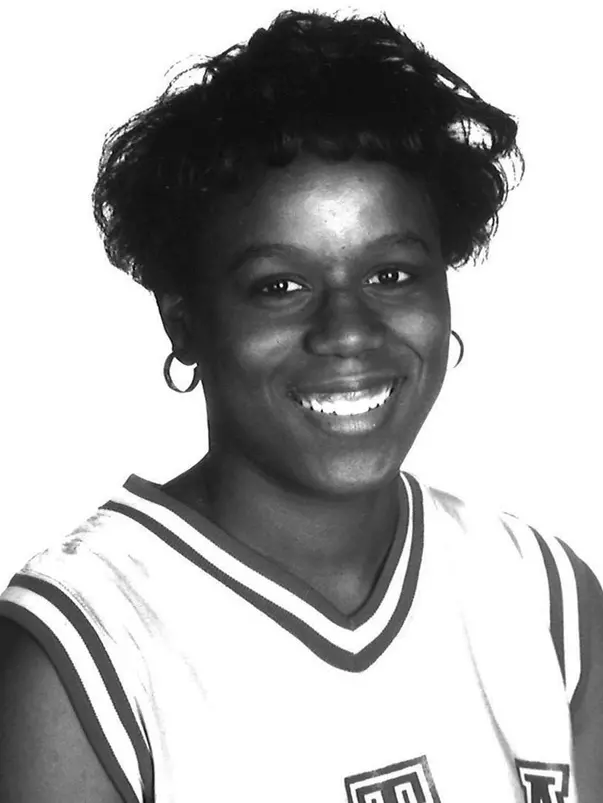 04_tamara_zackery_1992-93_WBB_headshot