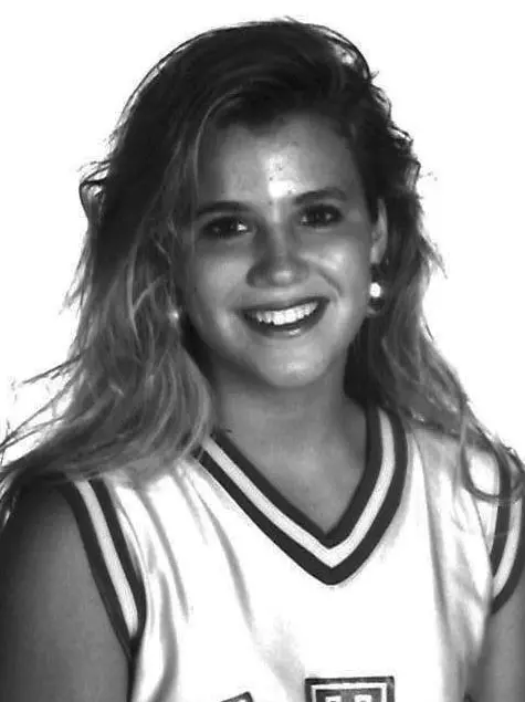05_carly_curtis_1992-93_WBB_headshot