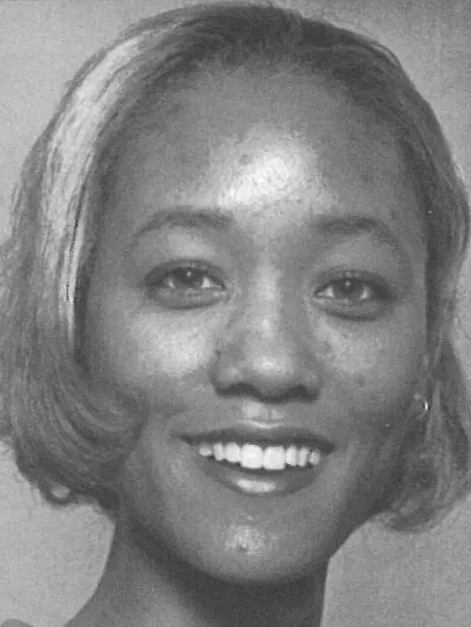15_Shalonda_Hughes_1997-98_WBB_headshot