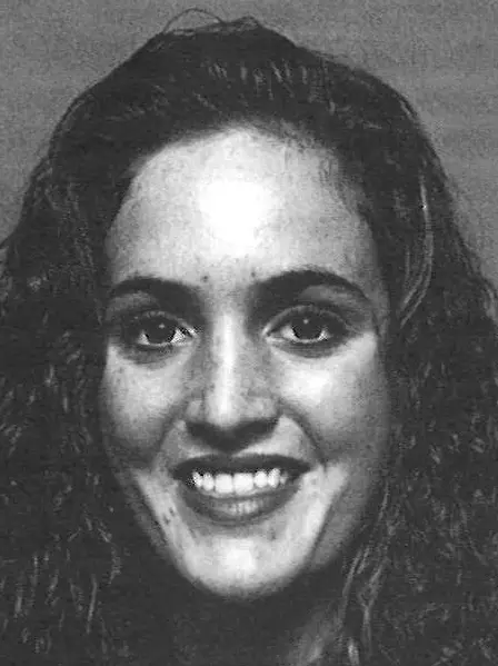 23_Heather_White_1995-96_WBB_headshot