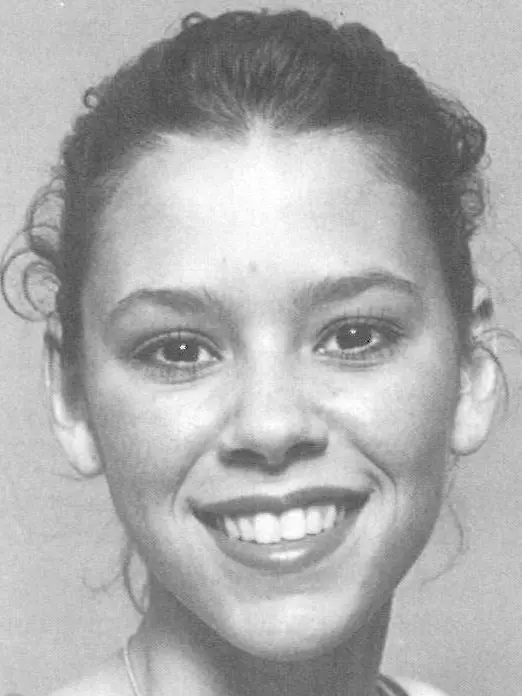 23_Leslie_Van_Hoose_1996-97_WBB_headshot