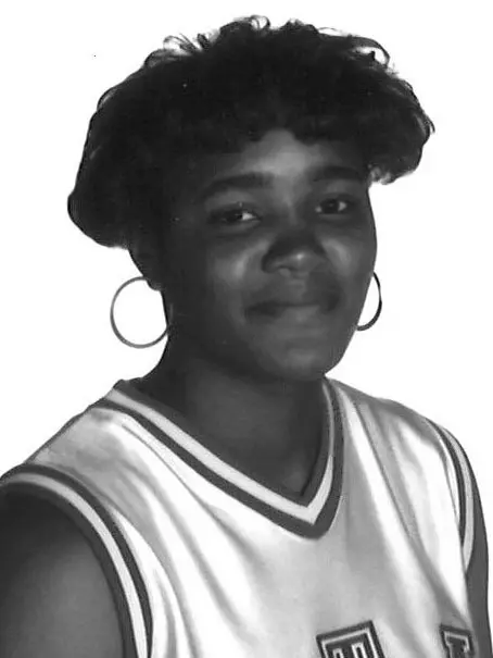24_elizabeth_smith_1992-93_WBB_headshot