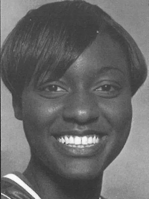 32_Veronica_Reed_1997-98_WBB_headshot
