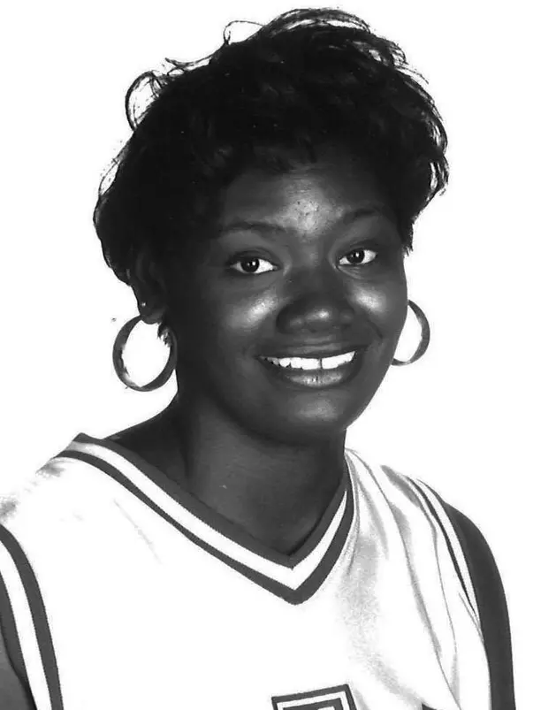 33_lisa_walker_1992-93_WBB_headshot