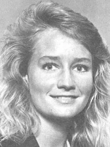 AC_Holly_Davis_1993-94_WBB_headshot