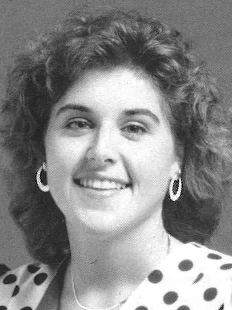 AC_Julie_Roewe_1991-92_WBB_headshot