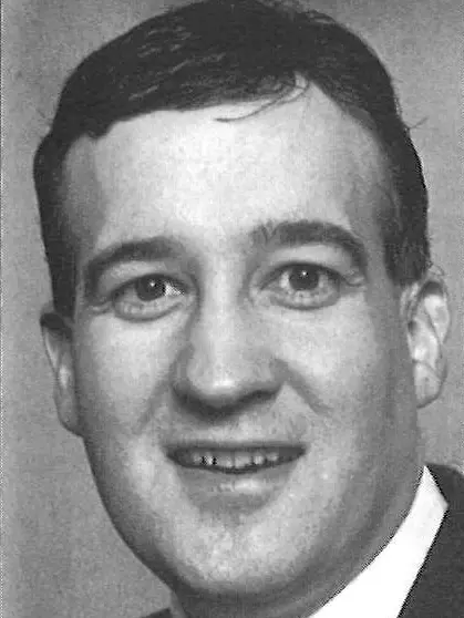 HC_Mike_Dean_1997-98_WBB_headshot