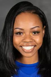 01_Laurynn_McGowen_2018-19_WBB_uniform_headshot