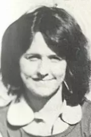 10_Paula_Davis_1976_VB_headshot