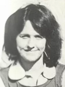 10_Paula_Davis_1976_VB_headshot