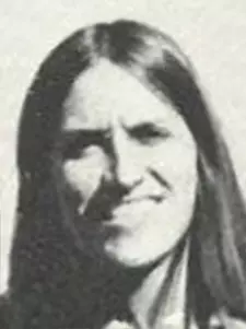 11_Teresa_Frederick_1976_VB_headshot