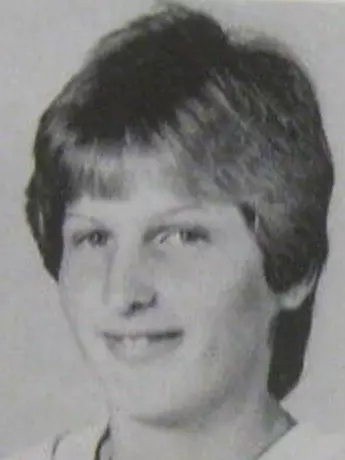 23_Karen_Downey_1982-83_WBB_headshot