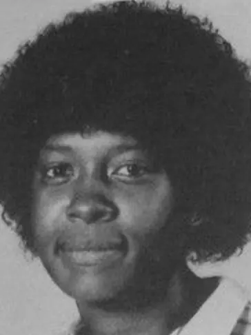 32_Penny_Curry_1982-83_WBB_headshot