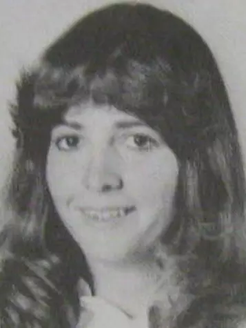 SM_Elizabeth_Garcia_1982-83_WBB_headshot