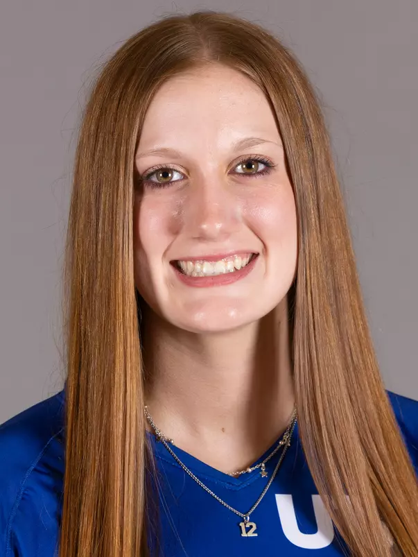 evyn_snook_2023_volleyball_headshot
