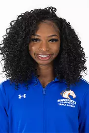 zoe woods headshot 25-26