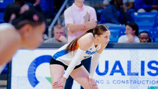 eliana collins kneel