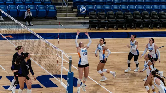 Volleyball player setting