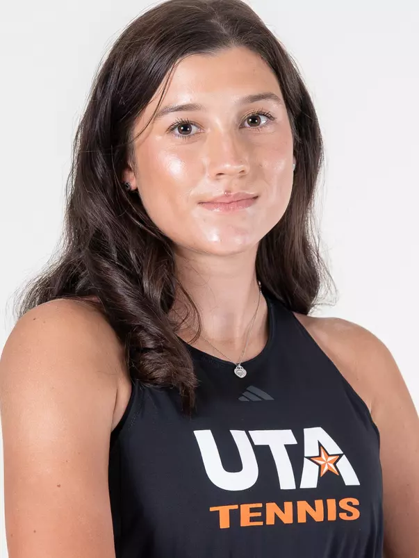 Flora Farkaslaki