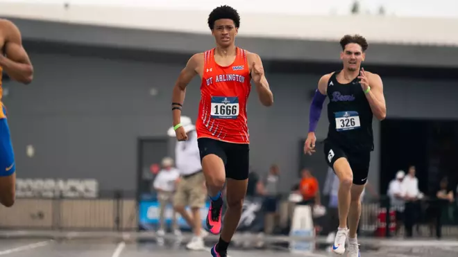 Jayden Haynes runs at NCAA Regionals